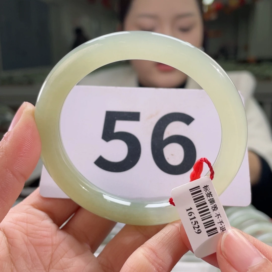 未镶嵌手镯和田玉微瑕