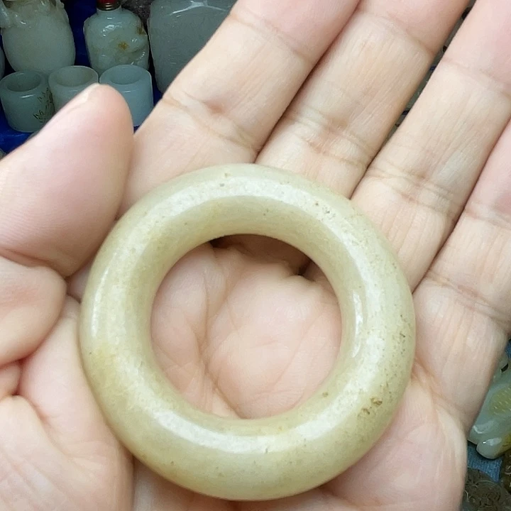 和田玉（青白玉）未镶嵌颈饰