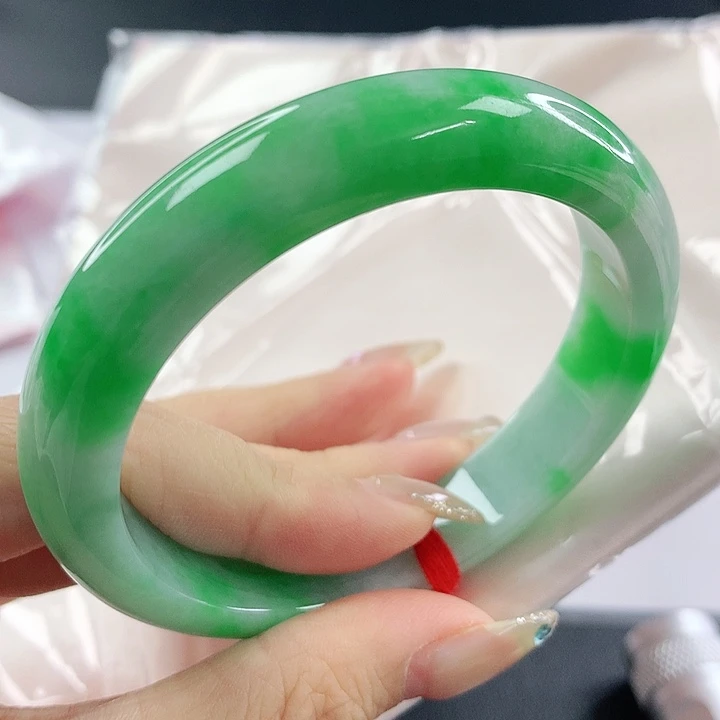 未镶嵌手镯翡翠，902