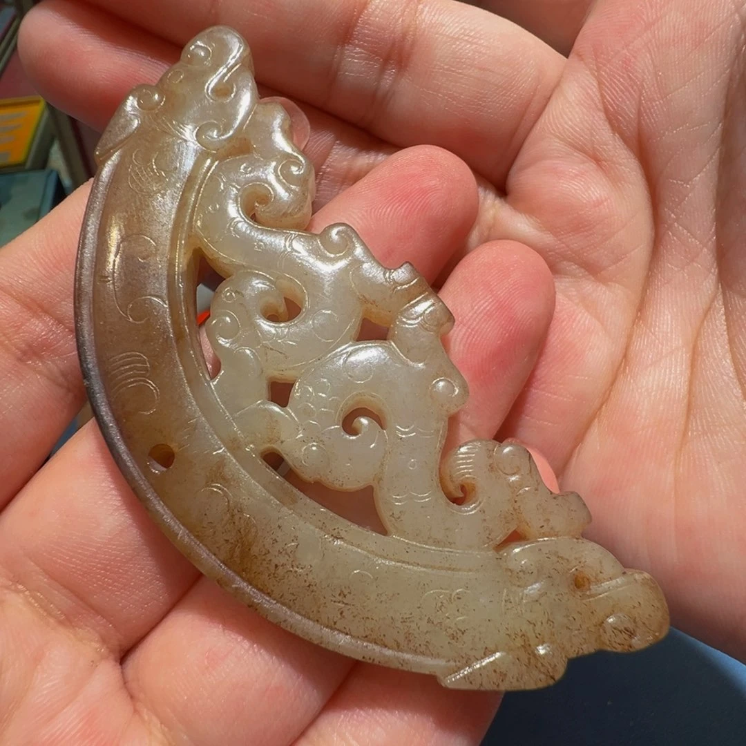江***和田玉未镶嵌颈饰