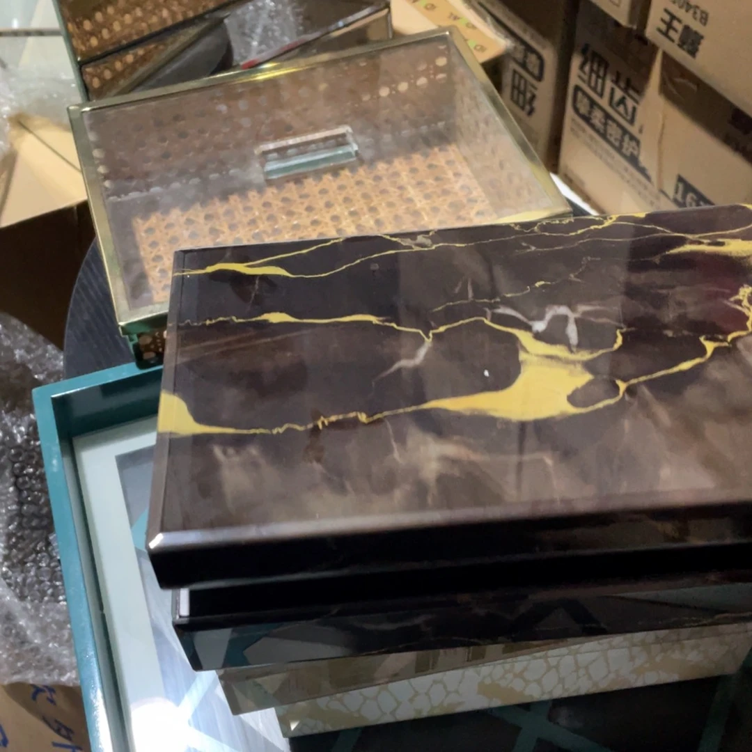 l陶瓷花瓶，部分微l