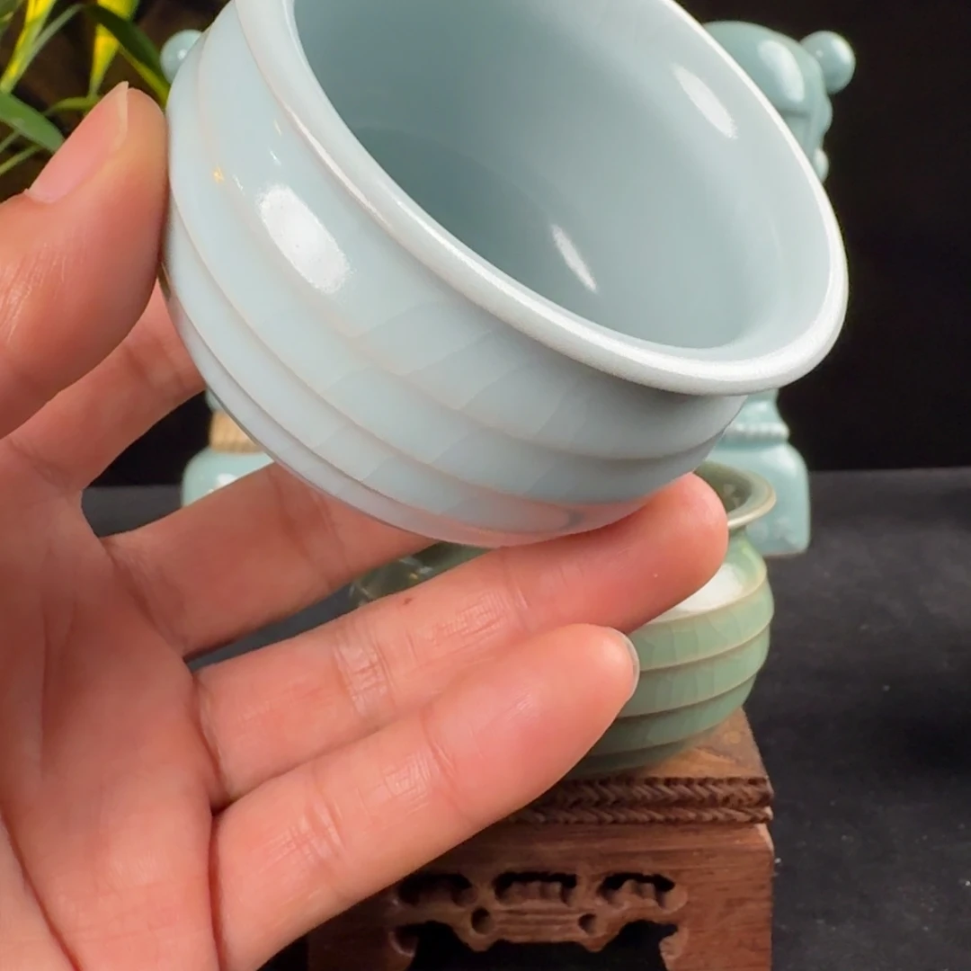 4***9摆件汝瓷月白炫纹杯微瑕