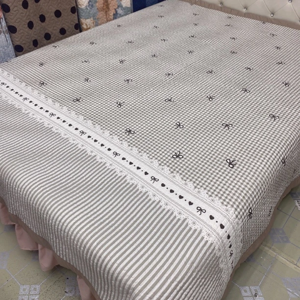 【拼接蝴蝶结咖】母婴A类双面四季通用床盖，亲肤透气防滑不跑床