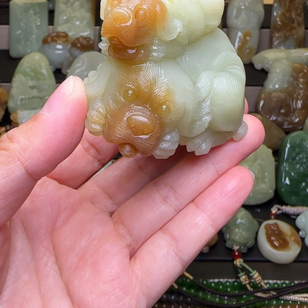 秋***叶和田玉未镶嵌颈饰