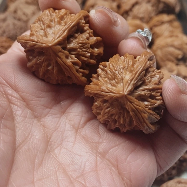 文玩核桃吊坠盘山