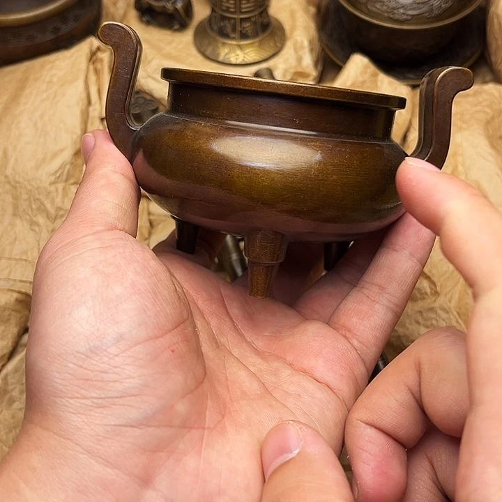 精美铜器做工精湛