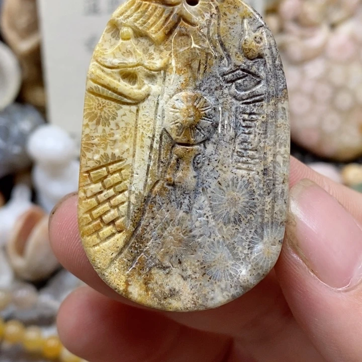 硅化珊瑚（珊瑚玉）未镶嵌颈饰