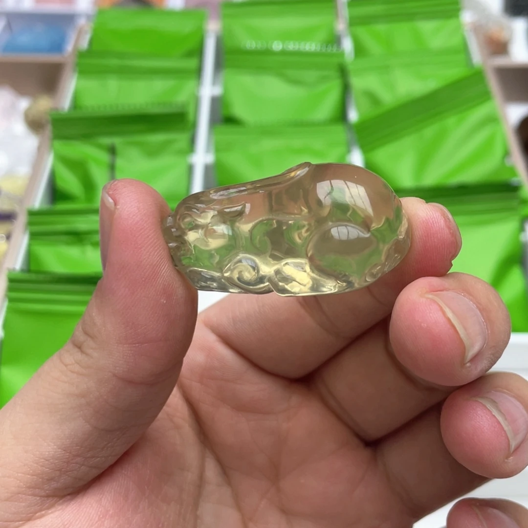 水晶吊坠(不含链)未镶嵌咩****啊