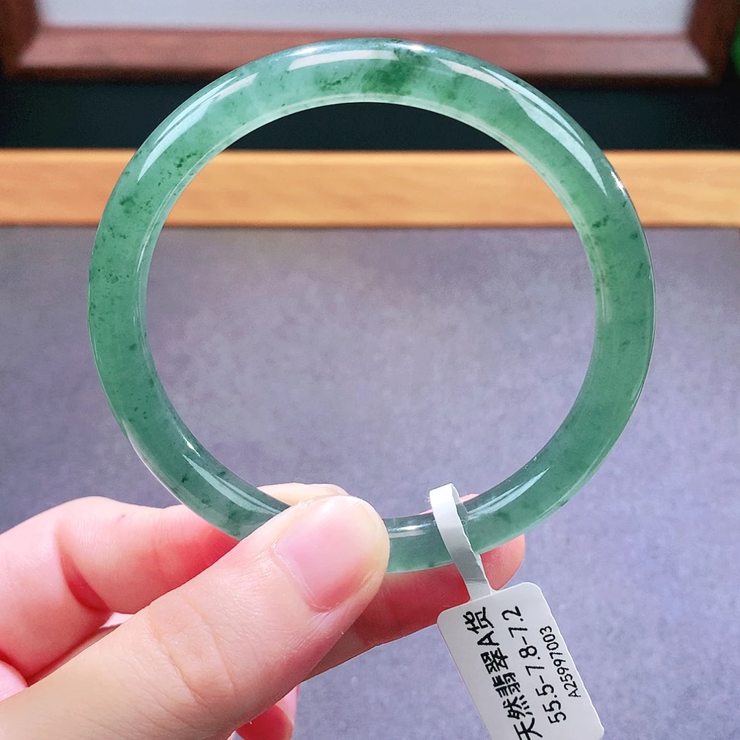 未镶嵌手镯翡翠天然翡翠
