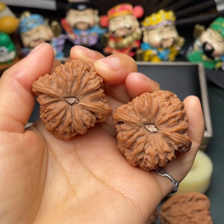 吊坠文玩核桃40尺窝头凹底