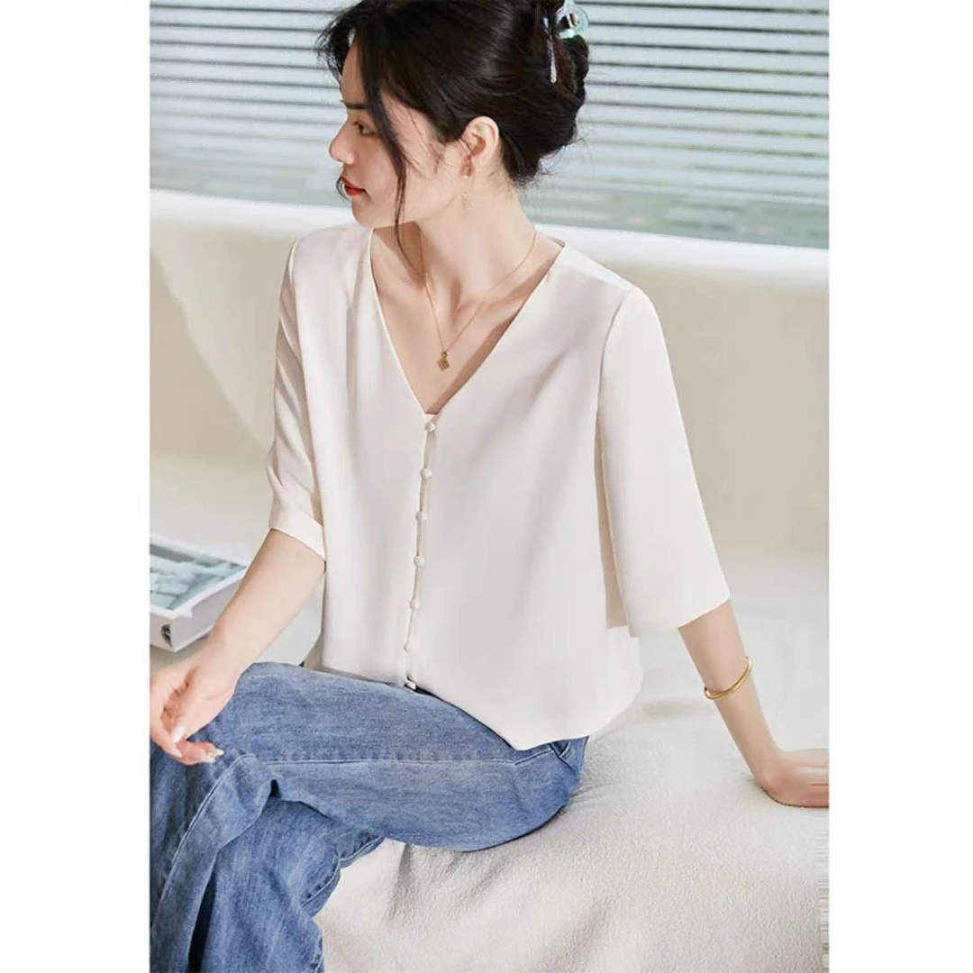 B门店699！不可比拟的质感！篙阶醋酸缎面气质短袖衬衫上衣女L42430