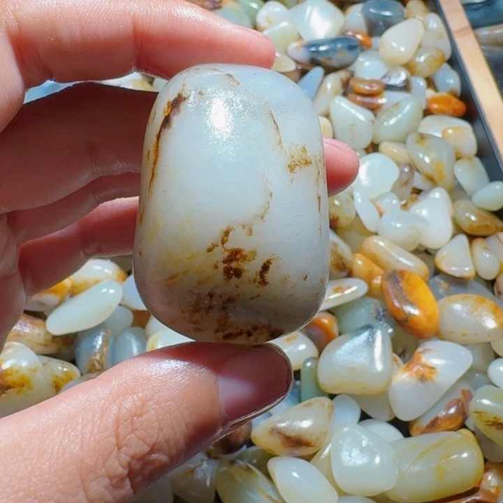 和田玉未镶嵌颈饰52克
