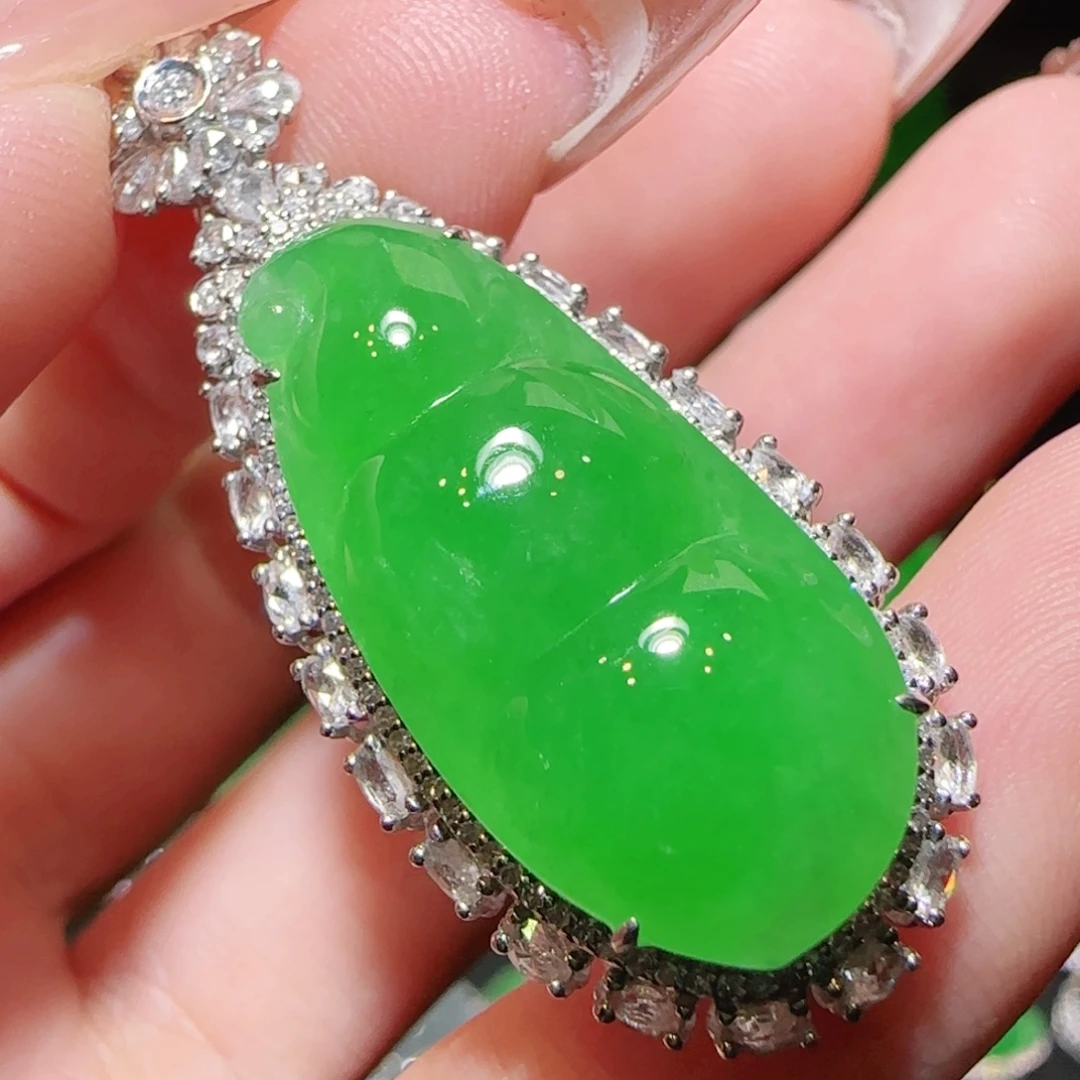 翡翠18K金镶嵌项链