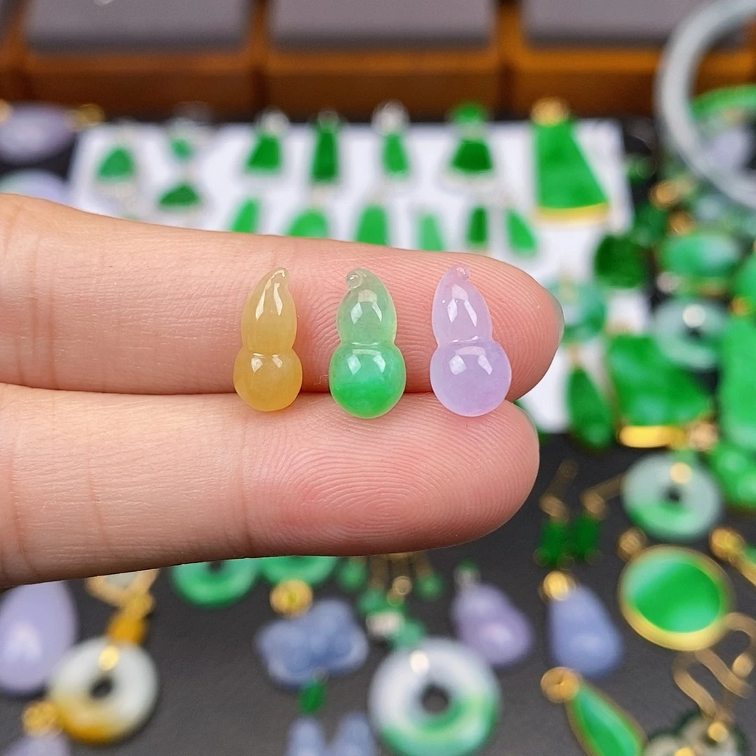 翡翠未镶嵌吊坠(不含链)朵*