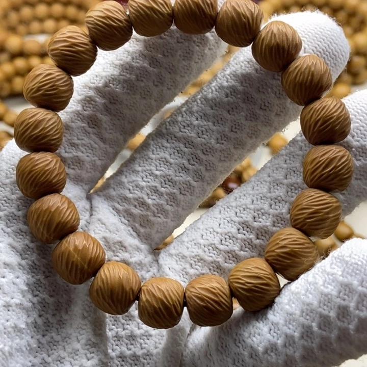 猴头核桃手串依****/云锦11➕带标一个瑕疵款黑点介意勿拍