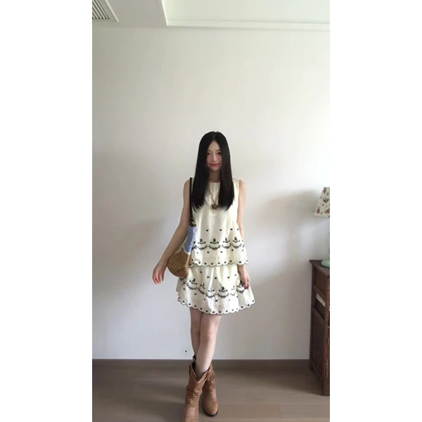 休闲套装女夏季法式白色刺绣印花无袖衬衫上衣包臀半身裙子两件套