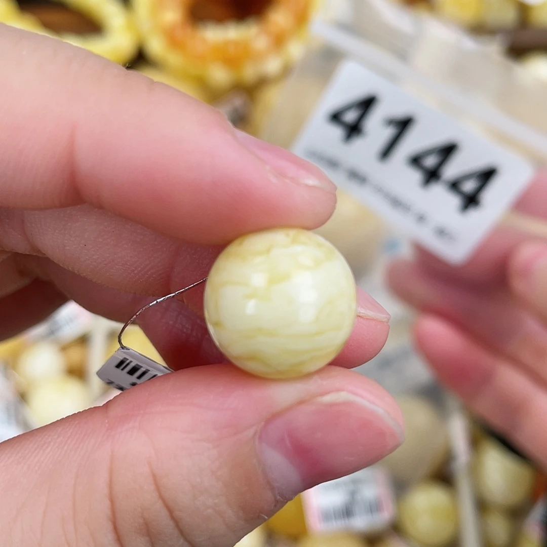 蜜蜡未镶嵌珠宝奇石14.4