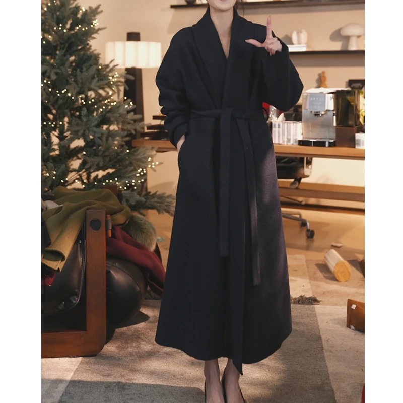 张七七2025冬强缩呢羊毛浴袍大衣女宽松长款系带保暖毛呢外套
