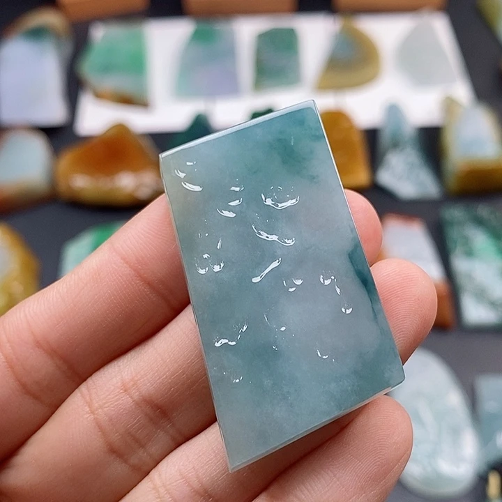 诗***方定制翡翠未镶嵌翡翠