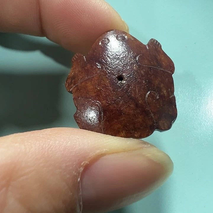 透闪石质玉未镶嵌挂件