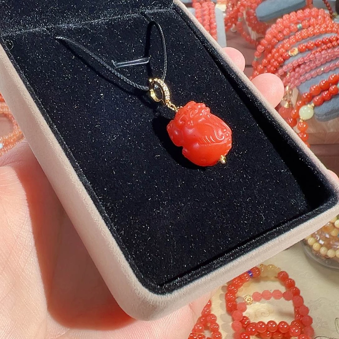 南红玛瑙未镶嵌颈饰贝*