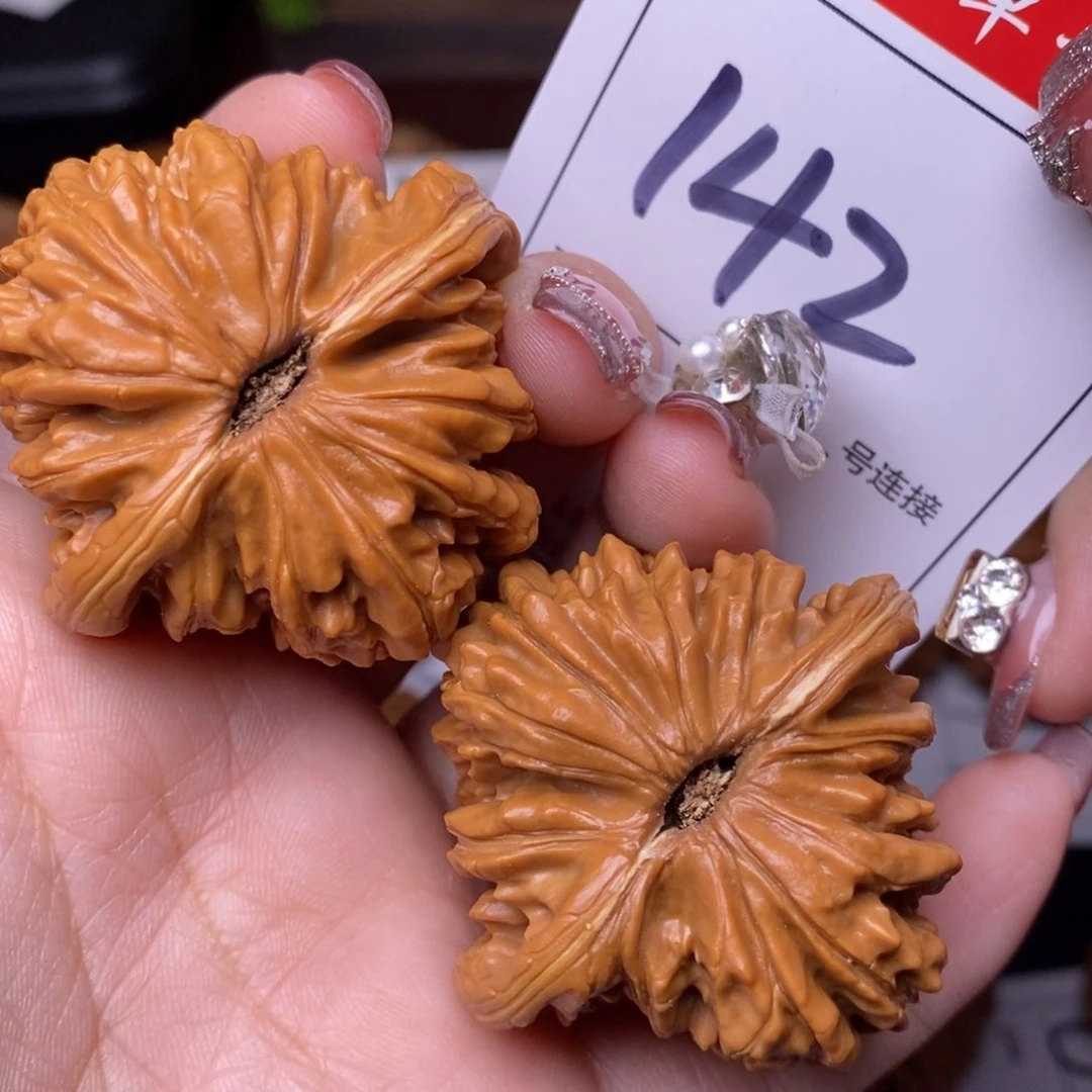 文玩核桃把件142四座楼4.5