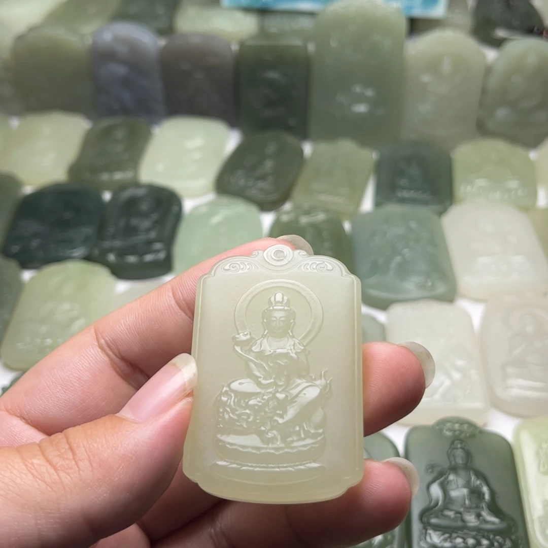 福***饰定制和田玉天然正品和田玉精抛光打孔配绳子