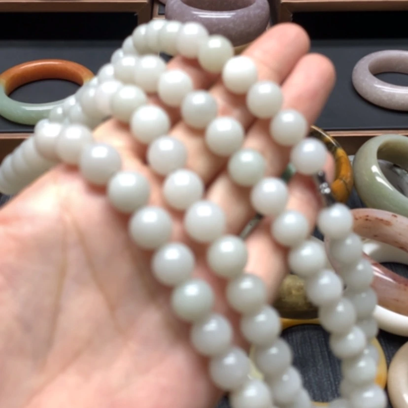 【闪购商品】石英质玉手镯未镶嵌