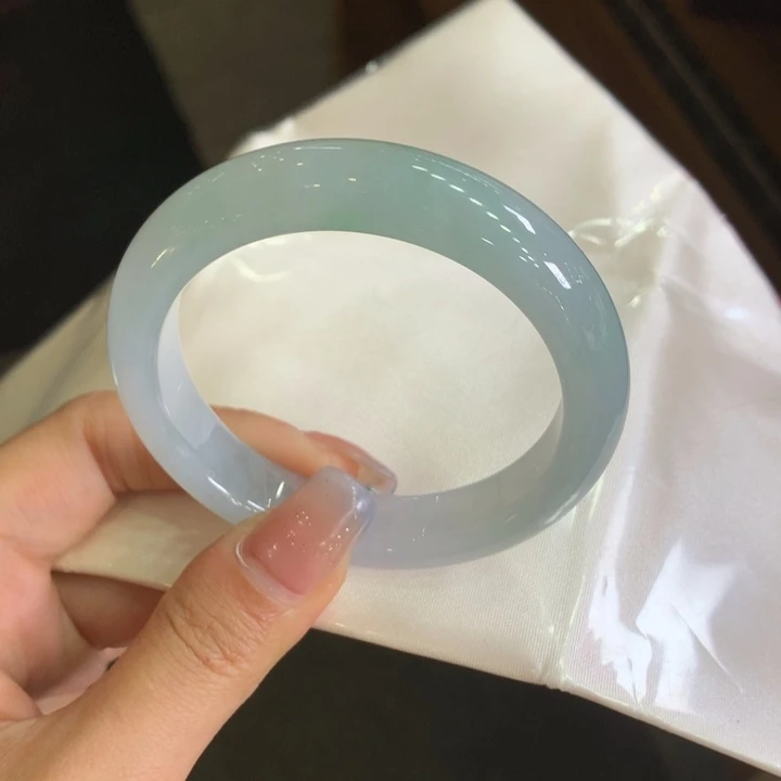 翡翠未镶嵌手镯54圈口
