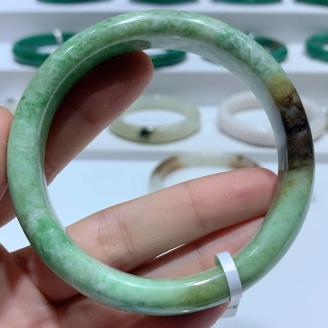 独山玉手镯未镶嵌