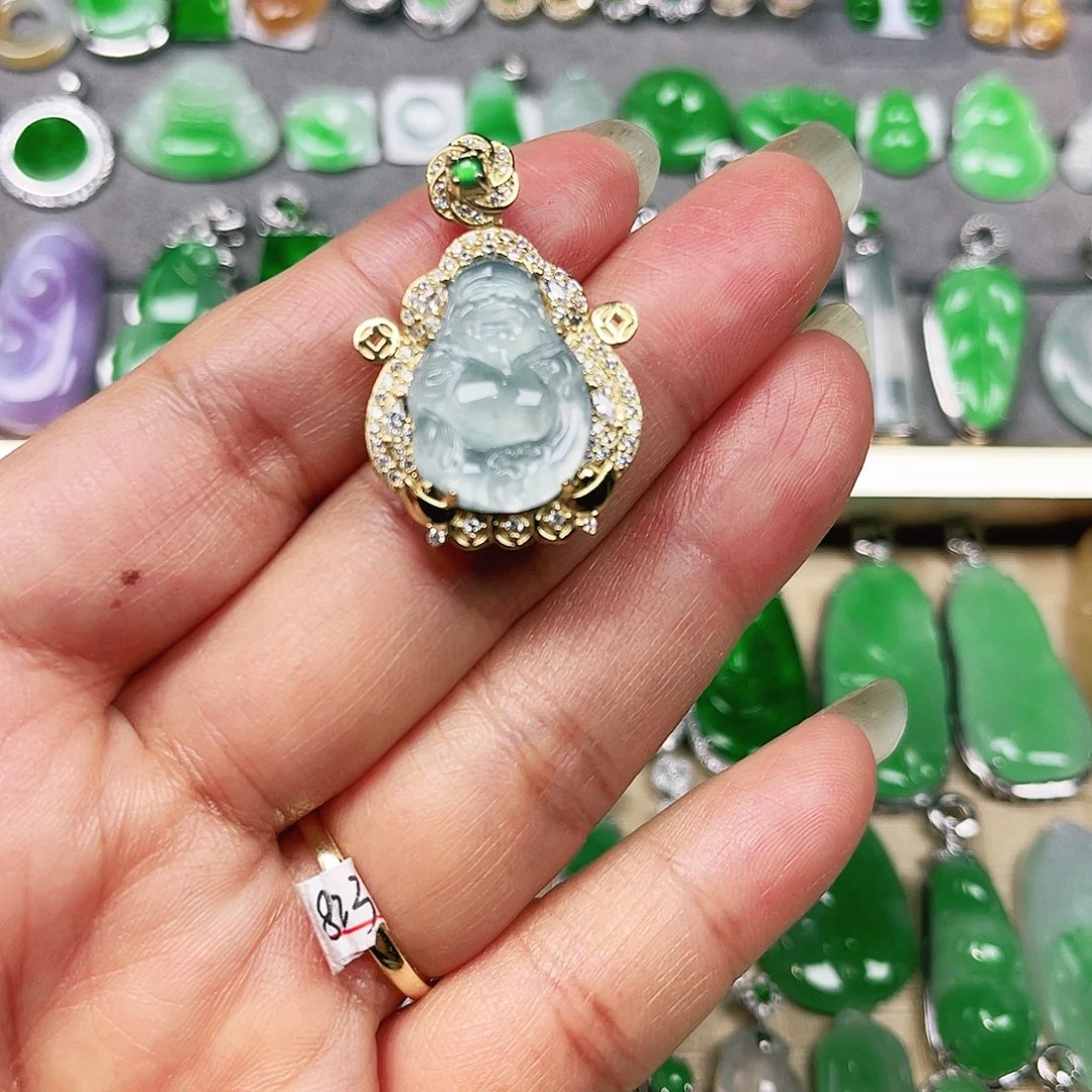 翡翠颈饰未镶嵌裸石