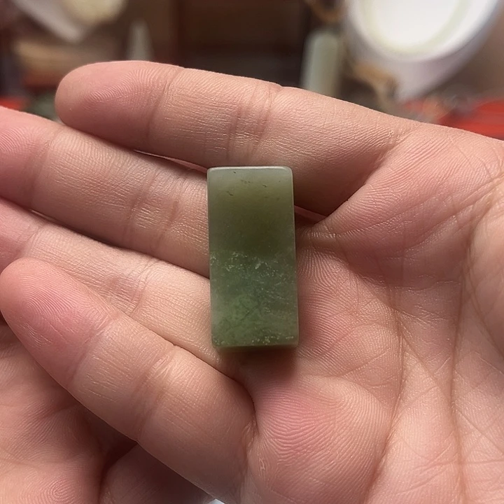 颈饰未镶嵌和田玉印章吊坠