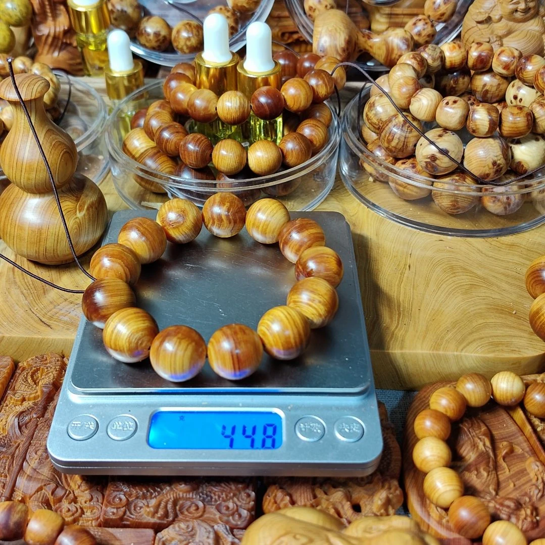 我**恒太行崖柏手工艺品