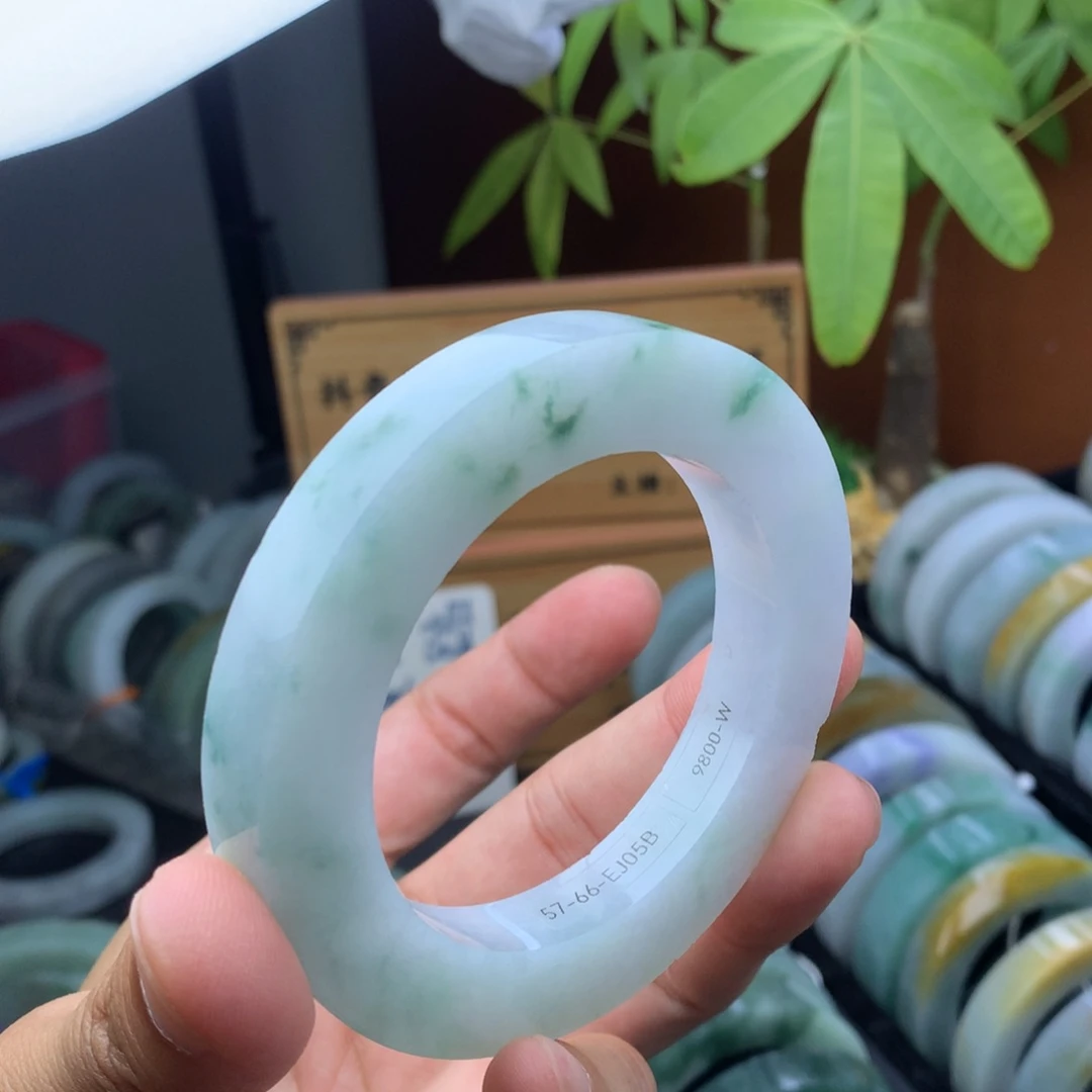 未镶嵌手镯定制翡翠定制手镯