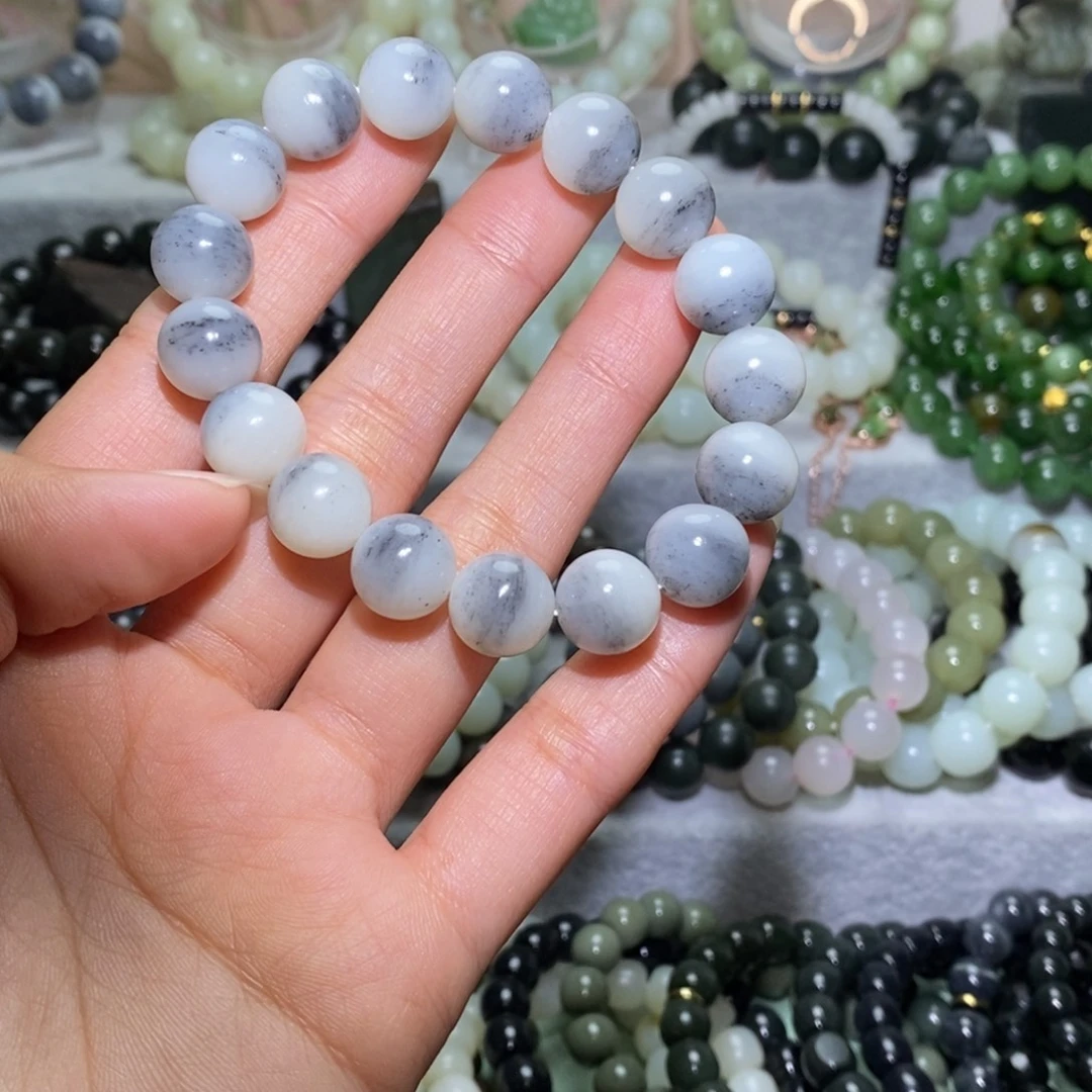 骑***界和田玉未镶嵌手链