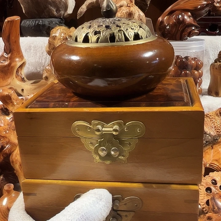 乐***乐柏木太行金丝楠盒子香炉