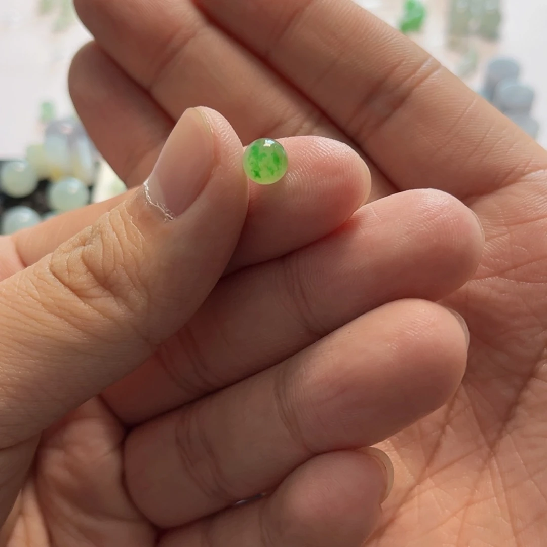 翡翠散珠轻**扬天然缅甸A货珠子7mm一颗