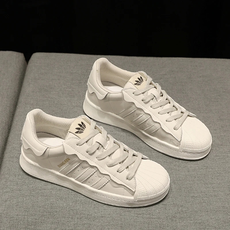 奶油花边贝壳头真皮小白鞋女鞋子2025春秋季新款休闲运动百搭板鞋