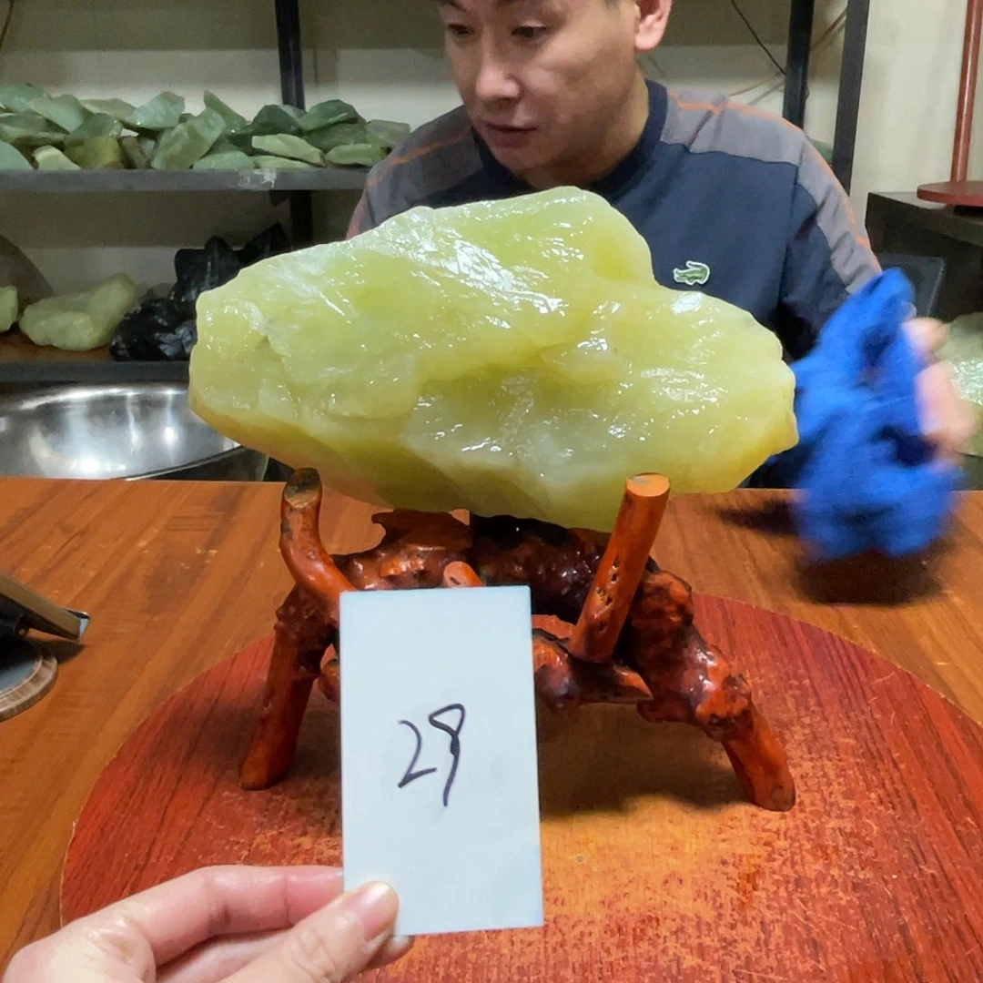 蛇纹石玉未镶嵌原石29