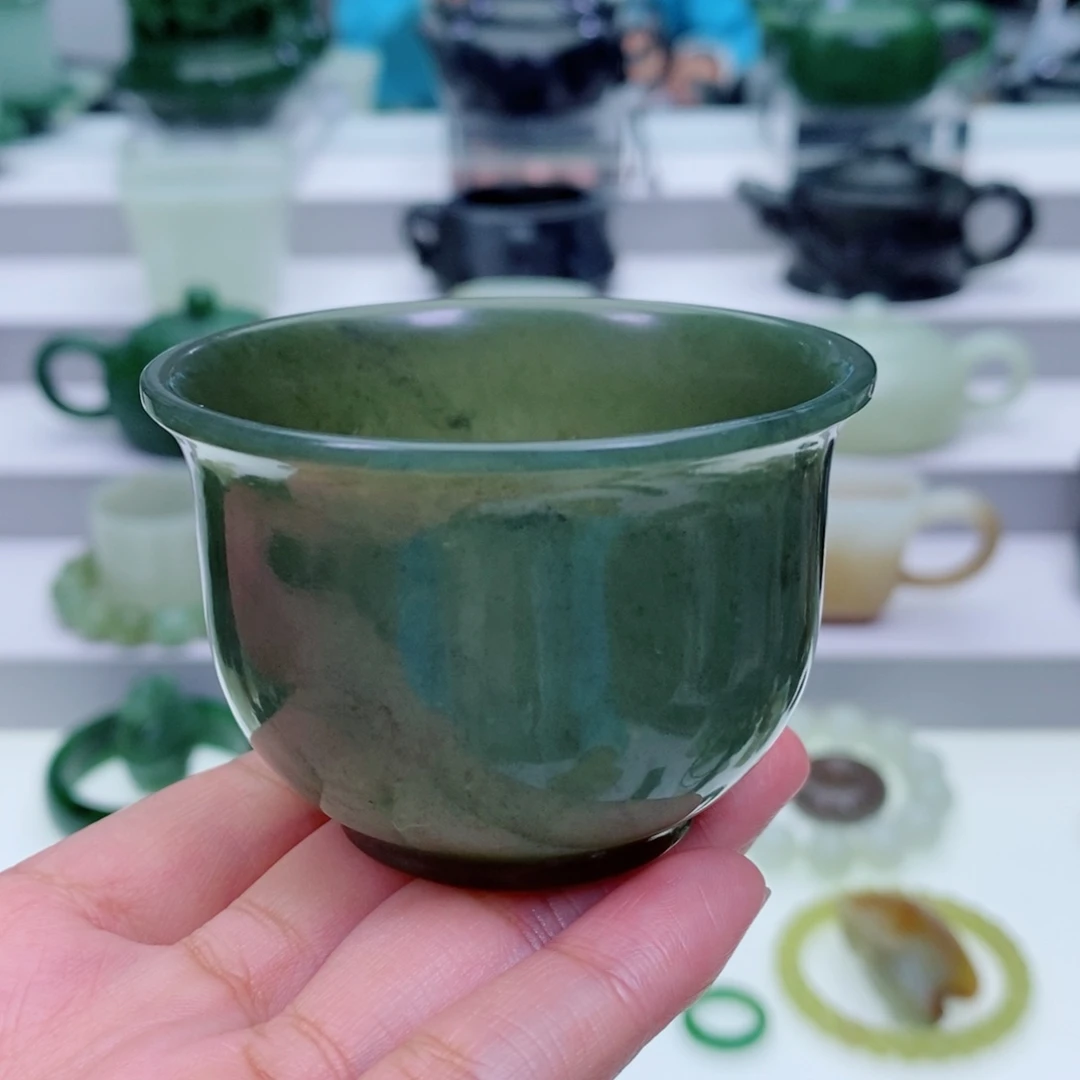 和田玉未镶嵌摆件杯子