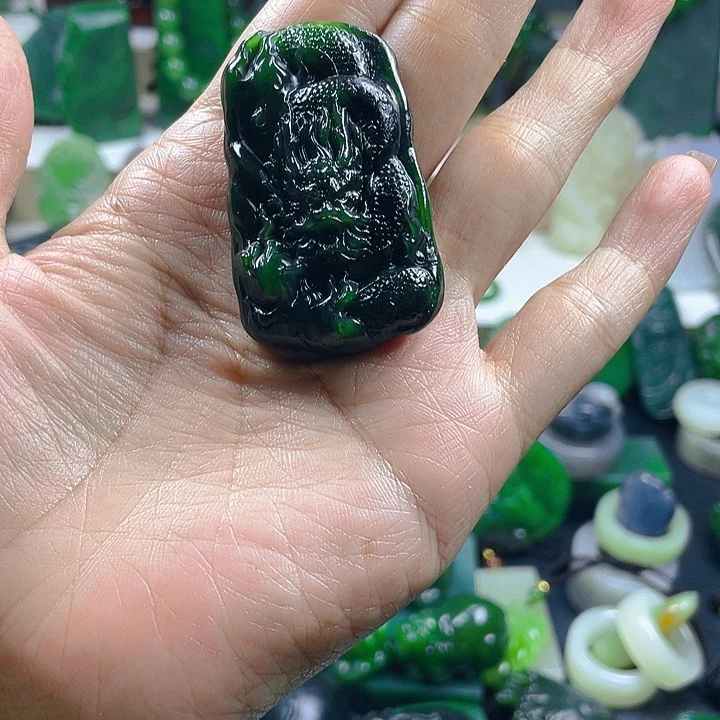 和田玉未镶嵌珠宝半成品