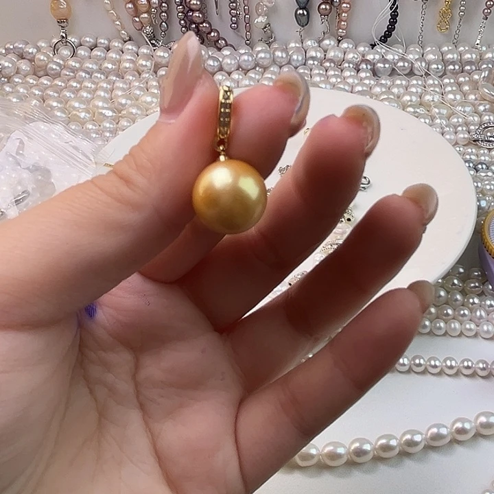 颈饰未镶嵌淡水珍珠