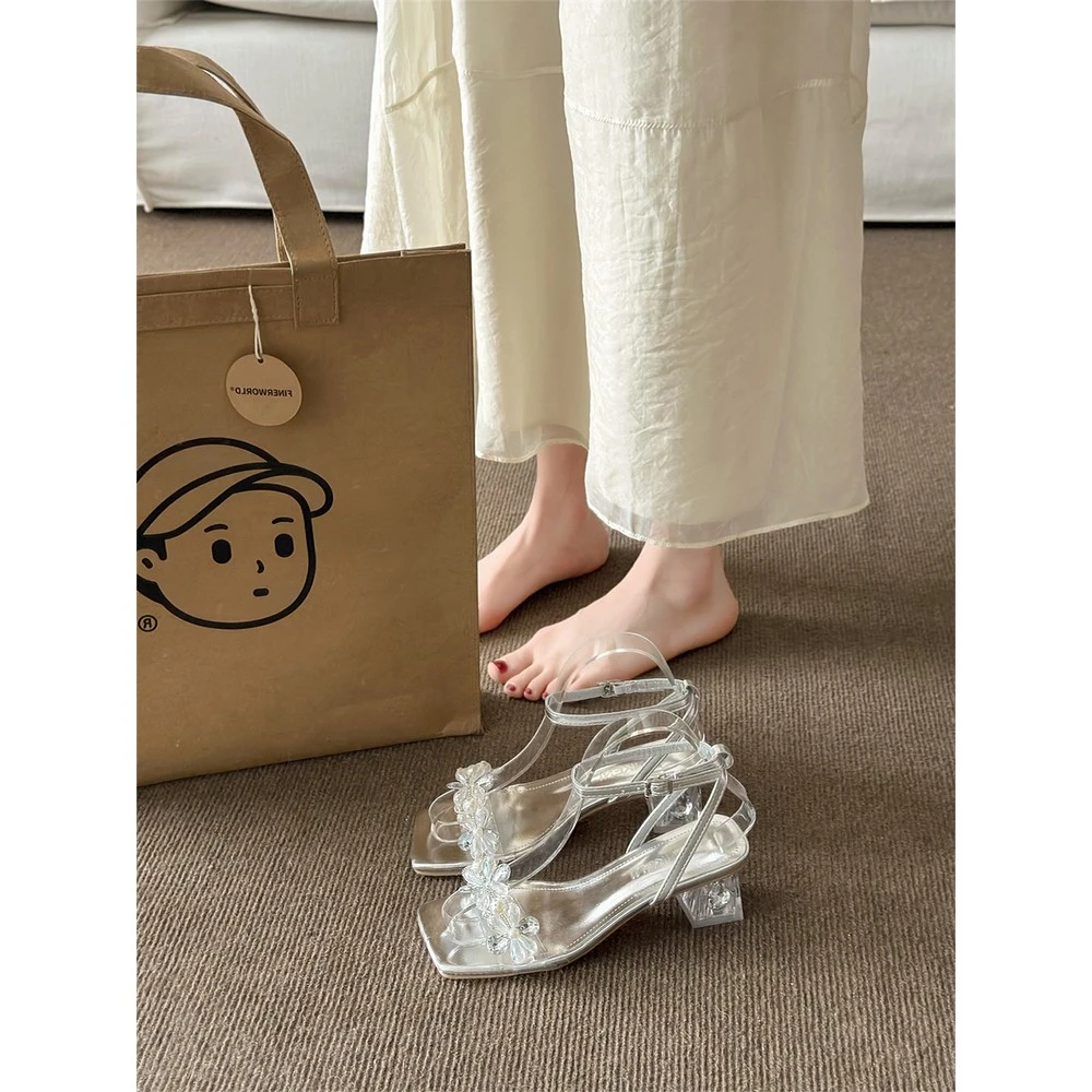 一字带水钻凉鞋女2025新款夏季中跟粗跟露趾绝美仙女风水晶高跟鞋