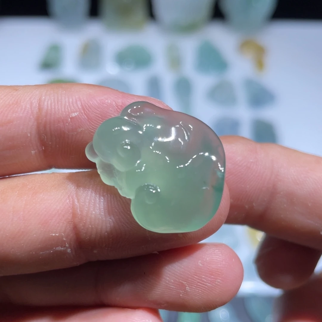 颈饰未镶嵌翡翠如意