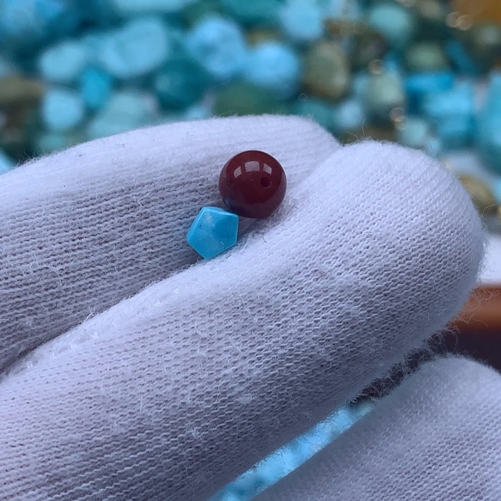 南红玛瑙未镶嵌珠宝奇石