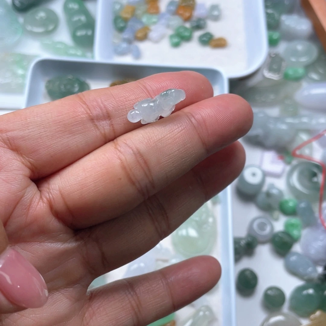 颈饰未镶嵌翡翠66666677