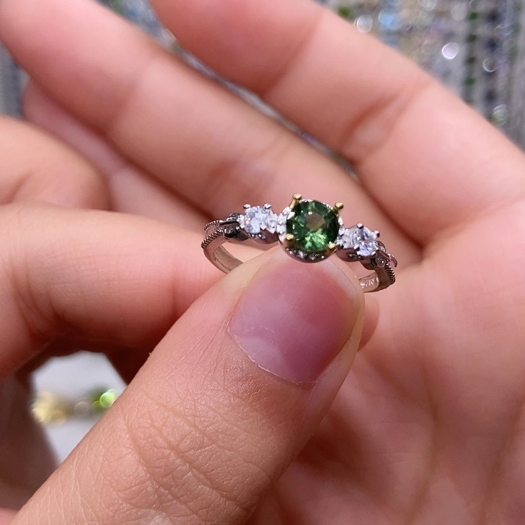 银S925镶嵌戒指蓝宝石