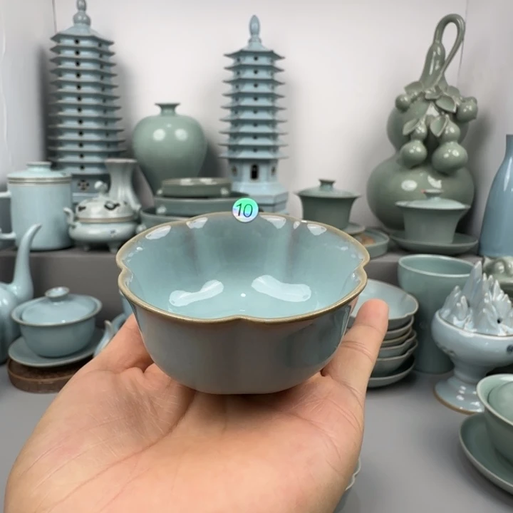 瓷片汝瓷梅花杯圈足烧天青釉