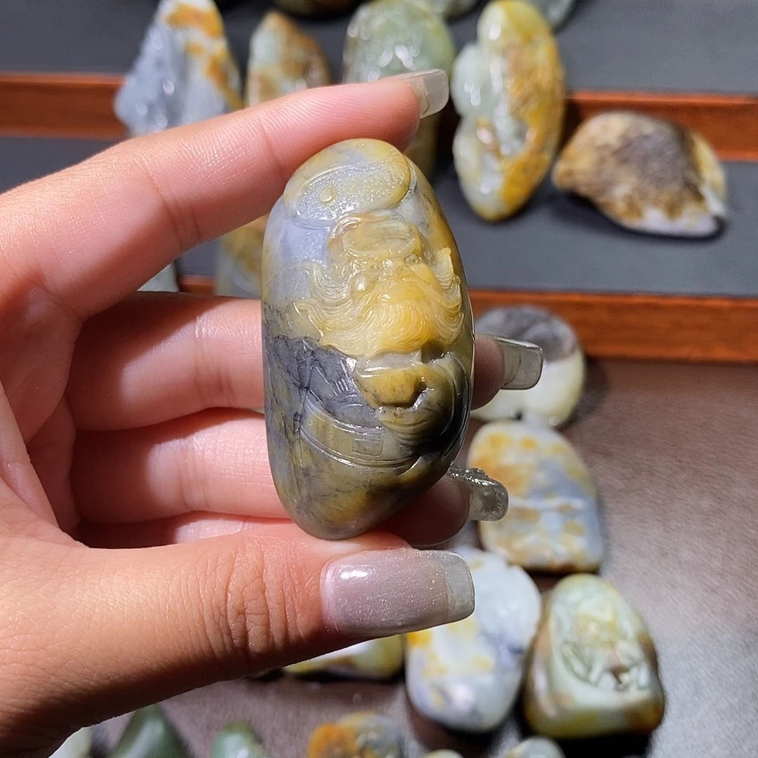 龙***3颈饰未镶嵌和田玉