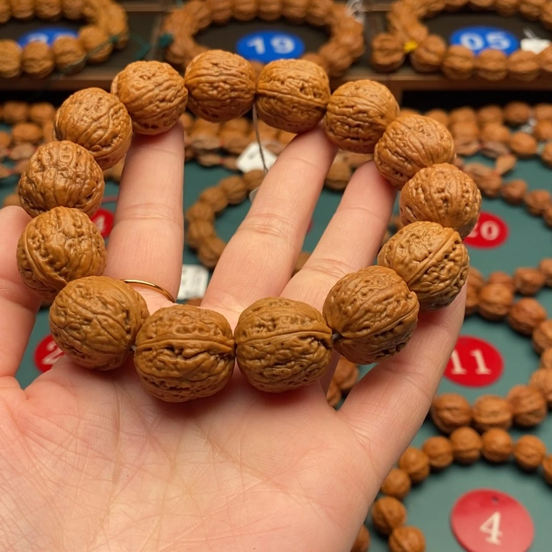 文玩核桃手串20尺寸麒麟纹